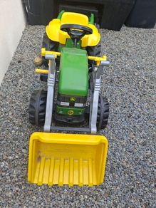 John Deere tractor and trailer