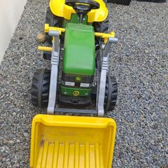 John Deere tractor and trailer