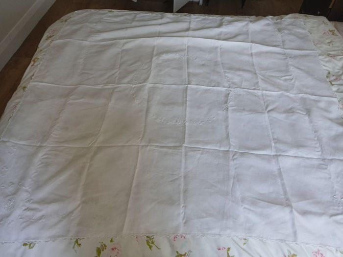 vintage embroidered table cloth
