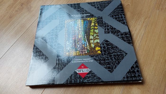 Varied batch of Vinyl records - all priced at 5 or 10 euro