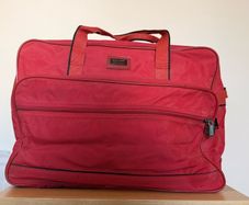 Retro original Carlton large red travel bag- (carry on baggage)  - with shoulder strap in full working order