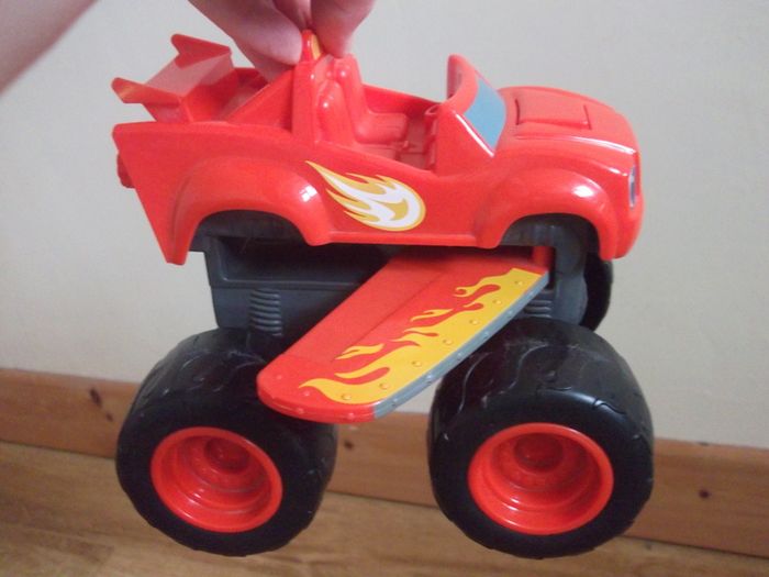 Blaze Monster Machine Transforming Blaze Jet
