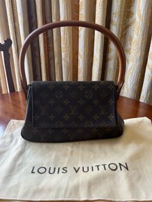 Louis Vuitton Vintage Looping Handbag