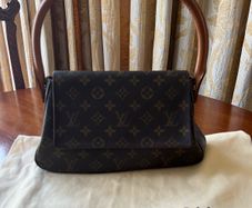Louis Vuitton Vintage Looping Handbag