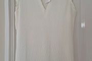 Winter white flowy sleeveless ladies top
