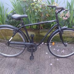 B-Twin Commuter bike
