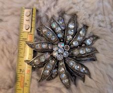 Costume brooch.
