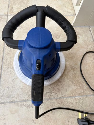 Car polisher
