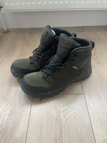 Solognac boots size 9.5