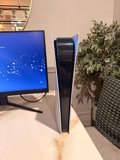 PS 5 digital and gaming monitor