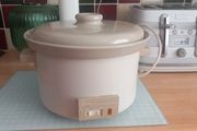 slowcooker crock pot retro style