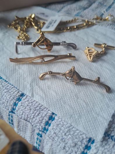 lot of jewellery