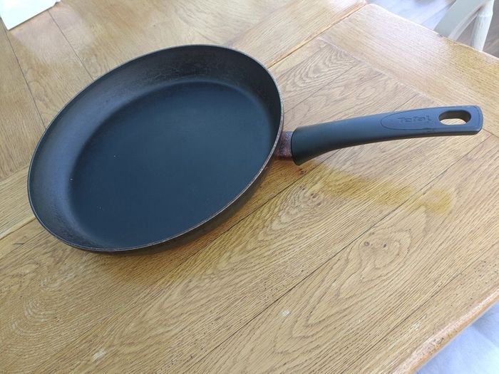 Tefal 32cm frying pan