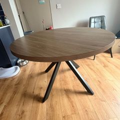 Round Dining Table Oak Effect & Black metal legs