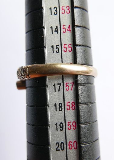 Vintage Solid 9ct Yellow Gold 375, Sapphire Ring - size P - 2,2g