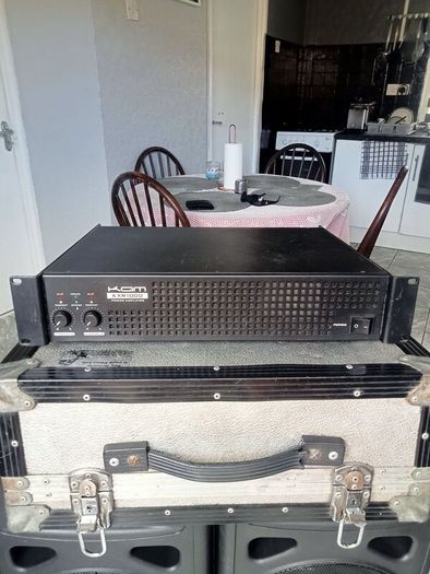 Dj speakers and amplifier