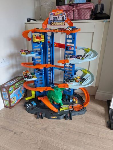 Hot Wheels Ultimate Garage
