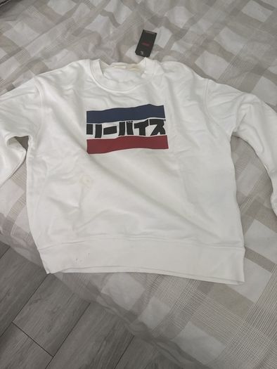 Levi's sweater
