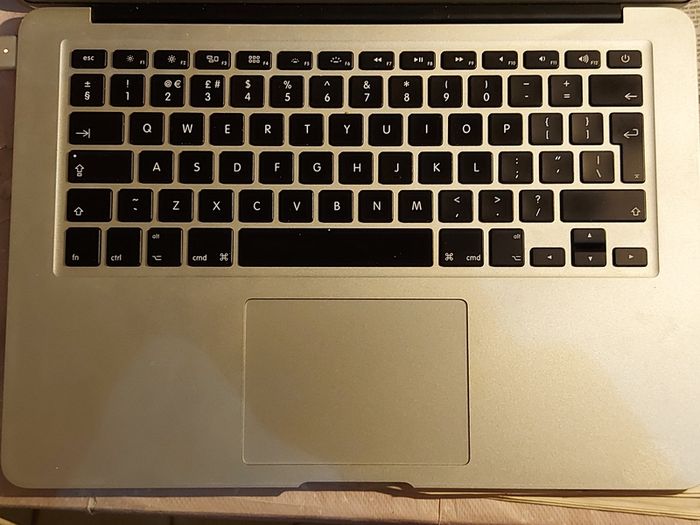 Apple MacBook Air, Model A1466, 13 inch, Needs Ram, has no Ram, excellent condition otherwise