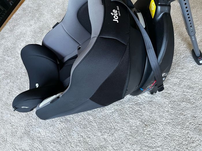 Joie 360 spin car seat