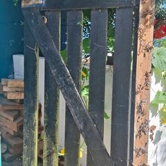 Gate