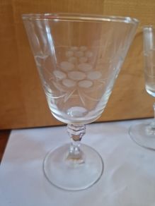 6 Elegant Vintage Etched Wine Glasses