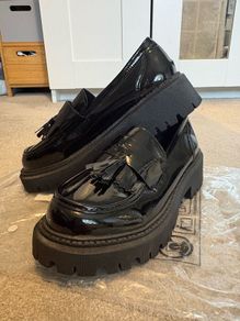 Smart/school shoes