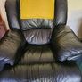 3 seater recliner and 2 armchairs Image 3