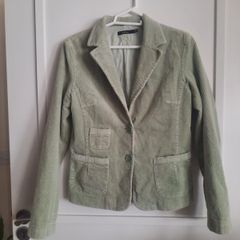 InWear cotton corduroy jacket from Brown Thomas in very good condition RRP 135 euro EU 40 or UK size 14 see last two photos for exact measurements FREE STANDARD POSTAGE INCLUDED