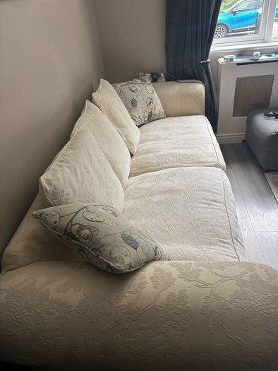 Large loose cover cream Couch