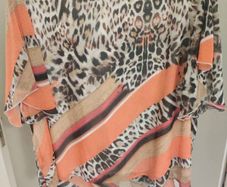 Lovely plus size blouse size UK26 EU54 Postage included