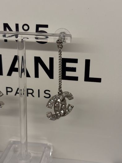 Sought After chanel Crystal drop earrings