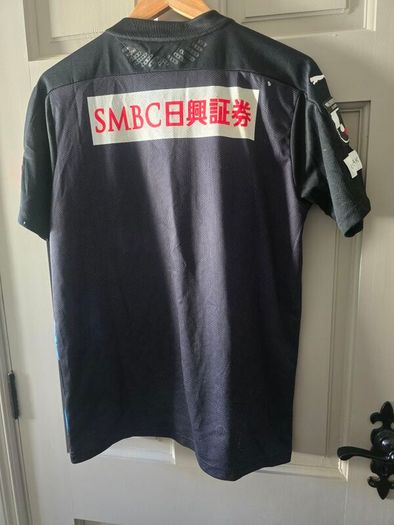 Football shirts (10 shirts all size M)