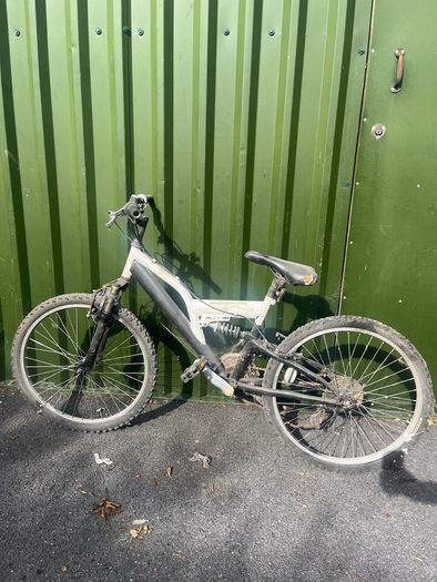 4 bikes
