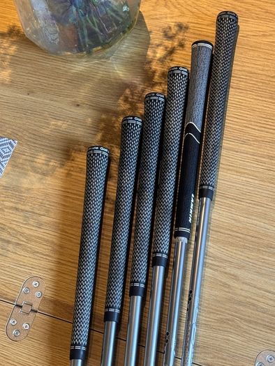 LH Callaway Rogue iron set