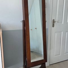 Free standing jewellery cabinet with mirror