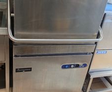 Commercial dishwasher