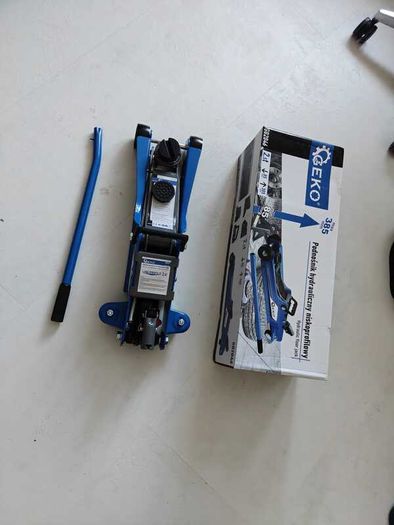 Lowered Hydraulic Professional 2.5T Jack with Rubber - Robustness