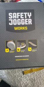 New safety works joggers size 8