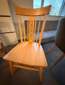Set of 4 Oak Wood Dining Chairs