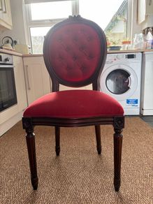 Antique style chair