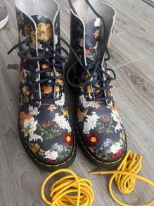 Dr Martens Pascal Size 42