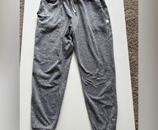Vuori performance joggers NWOT