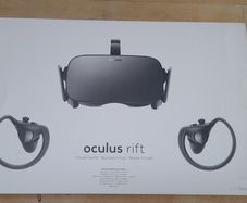 Oculus Rift CV1 Bundle