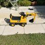 Child's ride on toy digger Image 3