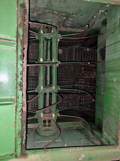 Combine harvester  1065
