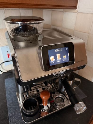 DeLonghi La Specialista Coffe  Machine