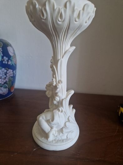 vintage resin cherub . . italian