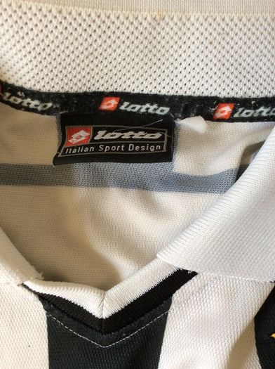 Juventus FC. Turin. Italy. Official Lotto Home Jersey Season 2001/2002. Collect In Dublin Or Receive Via Post.