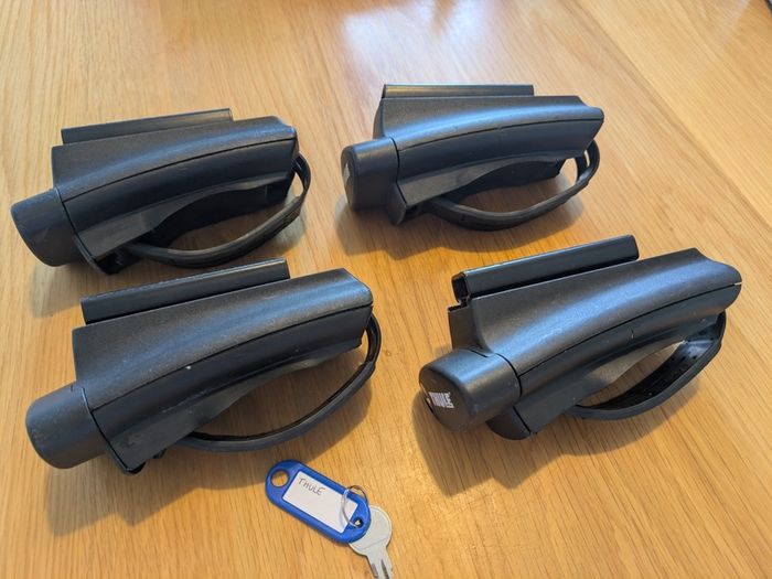 Thule Rapid System 775 Foot Pack For Raised Roof Rails (Includes Locks and Key)